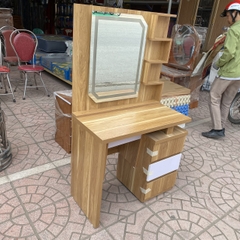Bàn trang điểm gương đèn led màu vàng