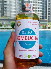 Trà EIYO KOMBUCHA  RAW - Nguyên vị tự nhiên với nguyên liêu Organic, được lên men thủ công Truyền thống tại Núi Ba Vì.