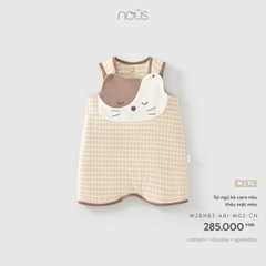NOUS - Túi ngủ kẻ caro nâu thêu mặt mèo - M - SS26.T8A