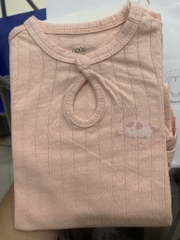 NOUS MINI - Body chip dài tay màu hồng cam in hoạ tiết - SS25.T7B