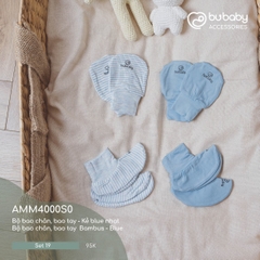 BU - Set 19 - Bộ bao chân, bao tay - kẻ blue nhạt | Bộ bao chân, bao tay  Bambus - Blue - MIX|Mix màu - Mix chất liệu - Free size - AMM4000S0 - SS24.T3A