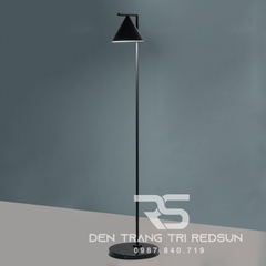 Đèn Sàn Hiện Đại DS2013