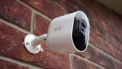 Camera Arlo Pro 3 Spotlight Camera - 3 Camera Security System VMS4340P