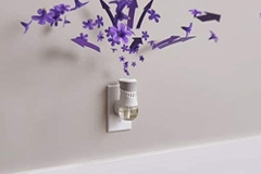 Bộ tinh dầu thơm cắm điện Air Wick Fresh Waters and Lavender Chamomile