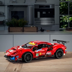 Bộ lắp ghép LEGO Technic Ferrari 488 GTE “AF Corse #51”