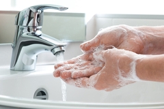 Cách giữ da tay khỏe mạnh khi rửa tay thường xuyên bạn đã biết chưa
