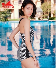 Đồ bơi thời trang nữ dáng đùi Yingfa 24B939 (Có đệm ngực)