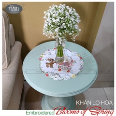Khăn trải bàn thêu chú thỏ với giỏ hoa mùa xuân ngày Tết - KBBS