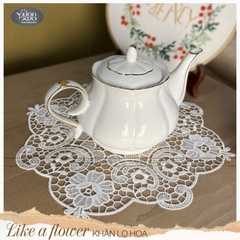 Khăn lót lọ hoa ren chỉ màu trắng cánh hoa phong cách Châu Âu 30cm, KRLH-B