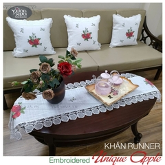 Khăn trải bàn trà, vỏ gối thêu Quả Táo Đỏ điểm xuyết hoa Cúc Chi, đẹp đồng bộ