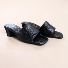 Dép Nữ gót cao 5cm vừa vặn. Da bắp chân cá sấu gai nổi nhẹ!