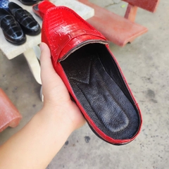 Giày sục Da bụng cá sấu Nâu đỏ đẹp khó cưỡng!