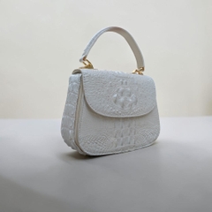 Túi cá sấu nắp bầu siêu dễ thương. Màu trắng tinh tuyền!