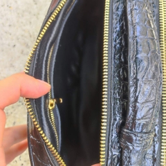 Clutch xách tay nhỏ gọn có dây đeo. Khóa VÂN TAY và miễn phí KHẮC TÊN chính chủ!