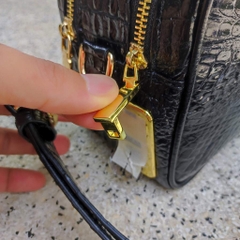 Clutch xách tay nhỏ gọn có dây đeo. Khóa VÂN TAY và miễn phí KHẮC TÊN chính chủ!