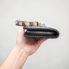 Ví cá sấu cầm tay 1 khóa. Da cá sấu Nguyên Thủy đan viền ĐẸP ĐÚNG CHẤT!