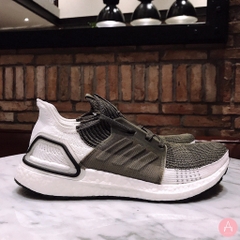 [F35243] M ADIDAS ULTRABOOST 19 RAW KHAKI