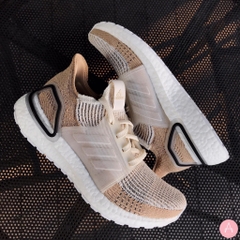 [B75878] W ADIDAS ULTRABOOST 19 CHALK WHITE PALE NUDE
