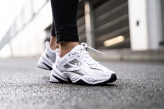[CJ9583-100] W NIKE M2K ESSENTIAL WHITE METALLIC SILVER