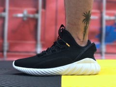 [BZ0332] K ADIDAS TUBULAR DOOM SOCK BLACK WHITE
