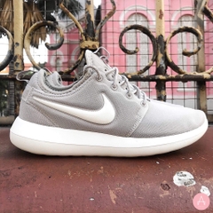 [844931-003] W NIKE ROSHE RUN GREY WHITE