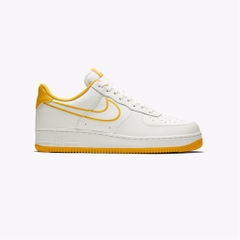 [AJ7280-101] M NIKE AIR FORCE 1 '07 WHITE GOLD OCHRE