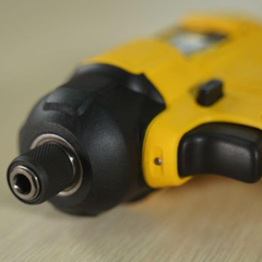 Đầu máy bắn vít pin 12V Dewalt DCF805C2