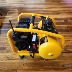 Máy nén khí Dewalt USA Model DXCM3301181