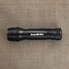 Đèn pin vỏ nhôm 3Aaa Everbrite E011011