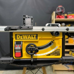 Máy cưa để bàn động cơ gắn liền Dewalt DWE7492A-IN có lưỡi