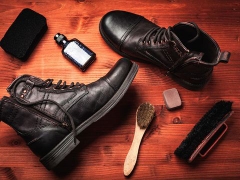 Làm sạch giày da lộn đơn giản và hiệu quả nhất