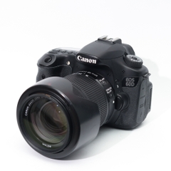 Combo Canon 60D+ Canon 18-135 F3.5-5.6 IS STM đa dụng, zoom tiện lợi.