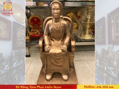 Tượng truyền thần cụ ông, cụ bà bằng đồng chân thực, tinh xảo