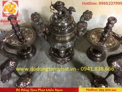Chân nến rồng phượng bằng đồng đỏ khảm ngũ sắc
