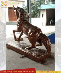 Đúc Tượng Linh Vật Ngựa bằng đồng đỏ nguyên khối 1050kg đúc theo yêu cầu