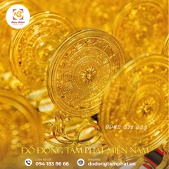 Quà tặng để bàn - Mặt trống đồng đế sen mạ vàng 24k
