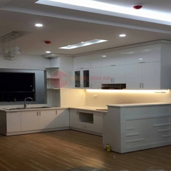 Tủ bếp hình chữ U 03