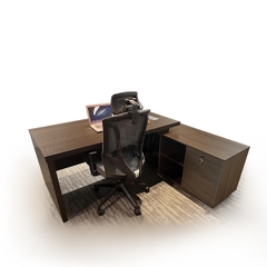 Bàn giám đốc BGD071