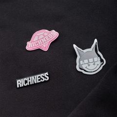 RICHNESS 3 PIN ICONIC LOGO