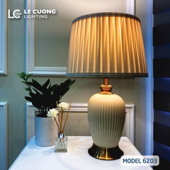 Đèn bàn thân sứ trắng 6203