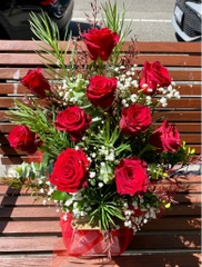 VD vase box 10 red roses