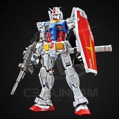 MG 1/100 THE GUNDAM BASE LIMITED RX-78-2 GUNDAM VER 3.0 (TITANIUM FINISH)