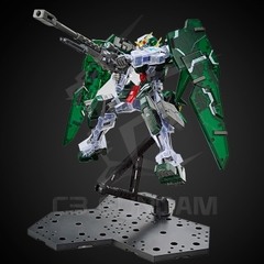 MG 1/100 THE GUNDAM BASE LIMITED GUNDAM DYNAMES [CLEAR COLOR]