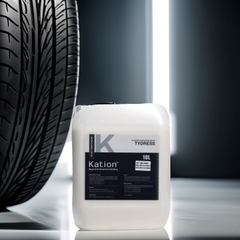 Kation TyDress Q01 – Dung Dịch Dưỡng Lốp Xe Cao Su Chuyên Dụng 1L | Làm Đen Bóng Tự Nhiên, Bảo Vệ Lốp Toàn Diện