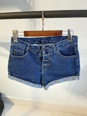 Quần jean short nhiều nút trơn xanh B5020