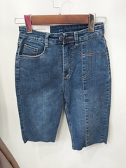 Quần jean ngố 1 sọc tua xanh B5248