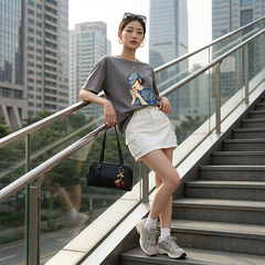 Áo thun nữ LOREN Taylo cá tính A21077