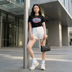 Áo thun nữ LOREN Regular Victory A21093