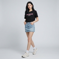 Áo thun nữ LOREN in chữ Bad Decision đen A2773