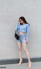 Quần jean short hoa cúc tua xanh B5123